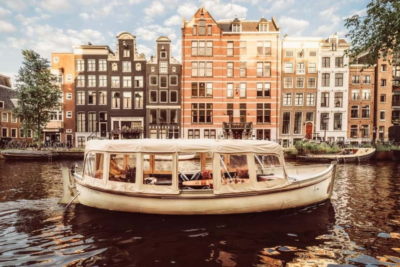Amsterdam: Private Romantic Canal Cruise w. Prosecco/Snacks - Is It Worth the Price?