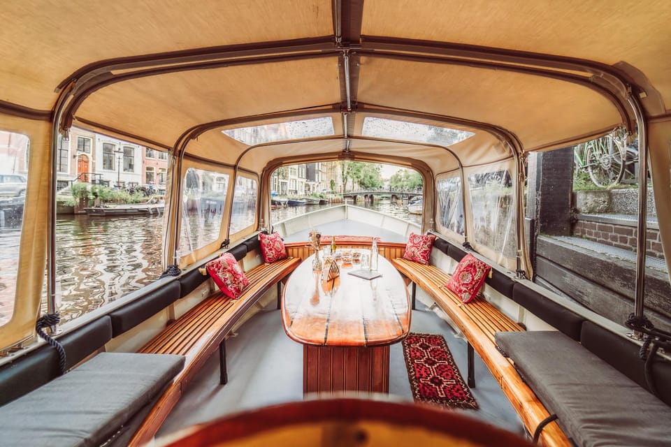 Amsterdam: Private Romantic Canal Cruise w. Prosecco/Snacks - FAQ
