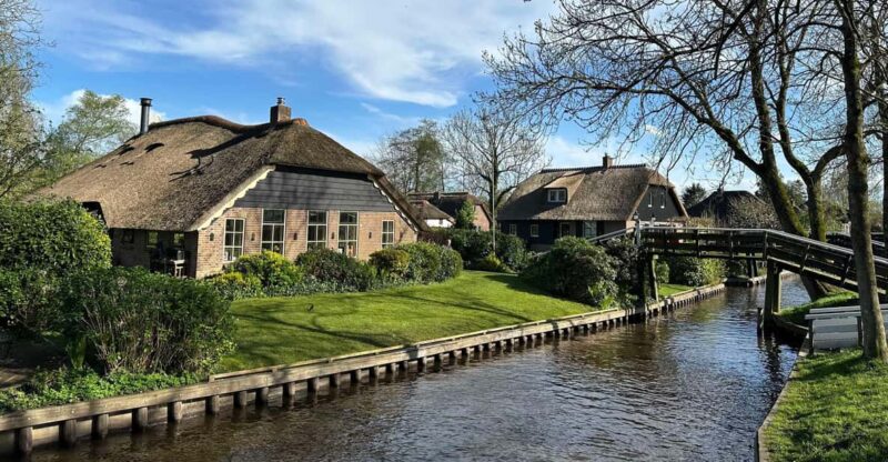 Amsterdam: Private Tour Giethoorn, Zaanse Schans Local Guide - Itinerary Highlights