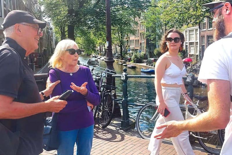 Amsterdam: Private Tour with Local Guide (French or English) - Real Stories from Travelers