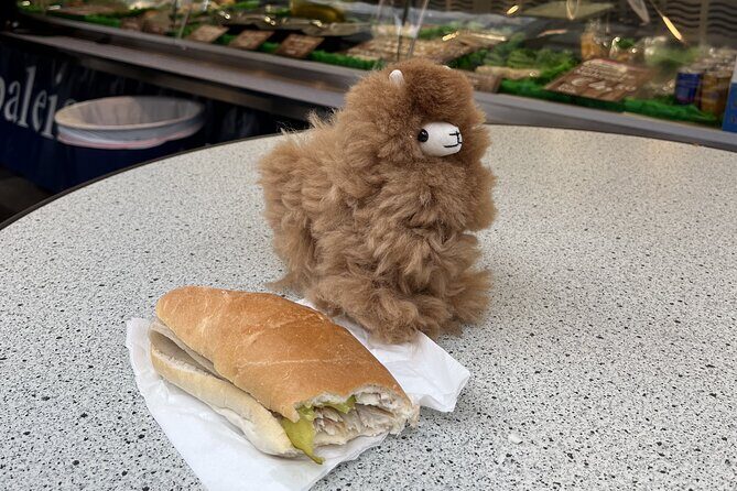 Amsterdam Private Walking & Tasting Tour - Who Should Consider This Tour?