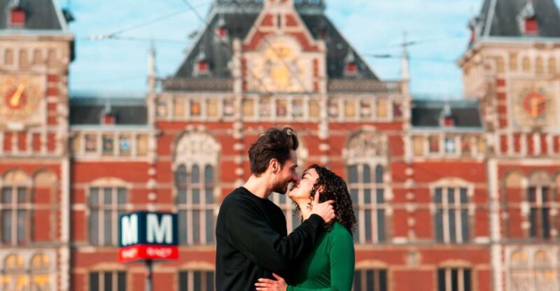 Amsterdam: Professional Photoshoot at Centraal Station - Good To Know