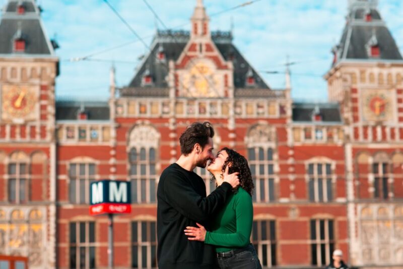 Amsterdam: Professional Photoshoot at Centraal Station - Photography Process