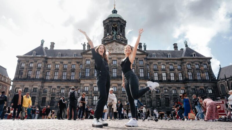Amsterdam: Professional Photoshoot at Dam Square. - Photoshoot Process