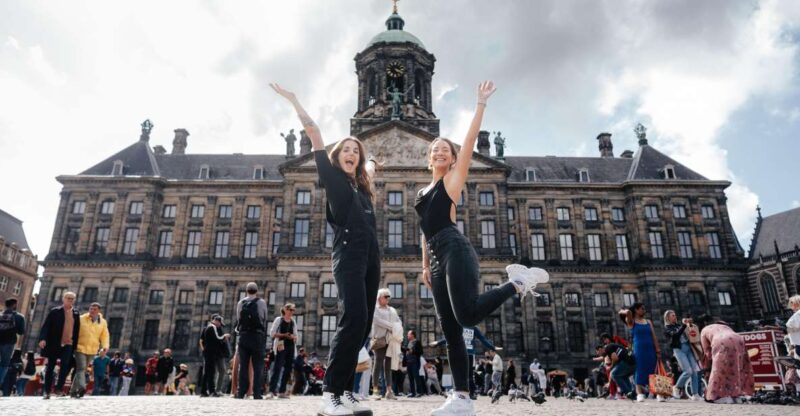 Amsterdam: Professional Photoshoot at Dam Square. - Inclusions of the Package