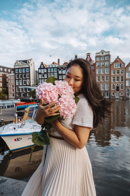 Amsterdam: Professional Photoshoot at the Canals - How to Prepare for Your Session