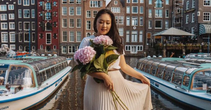 Amsterdam: Professional Photoshoot at the Canals - Frequently Asked Questions
