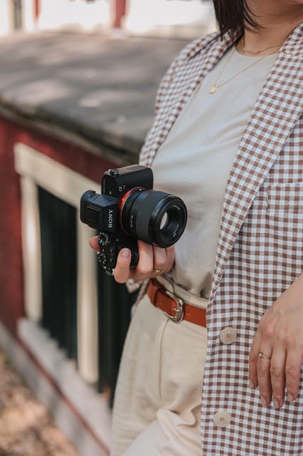 Amsterdam: Professional Photoshoot - Language Options Available