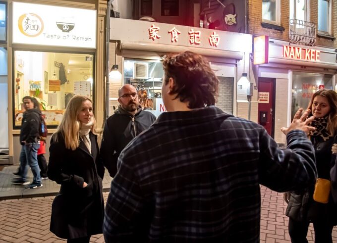 Amsterdam: Red Light District Exclusive Night Tour - Meeting Points