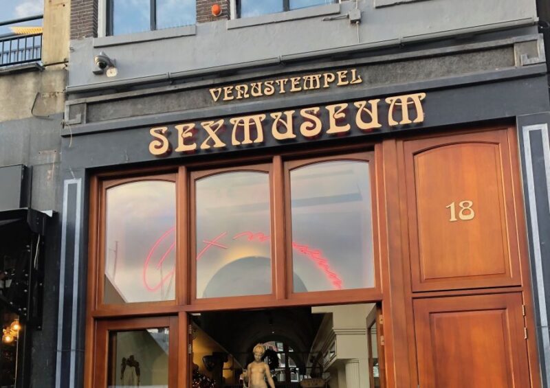 Amsterdam: Red Light District Tour - Tour Experience