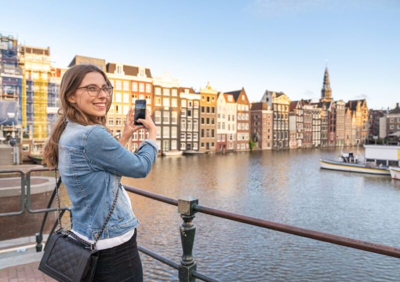 Amsterdam: Red Light District Tour in German or English - Customer Experience and Feedback