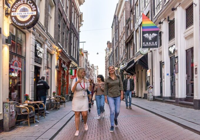 Amsterdam: Red Light District Tour in German or English - Tips for a Great Tour