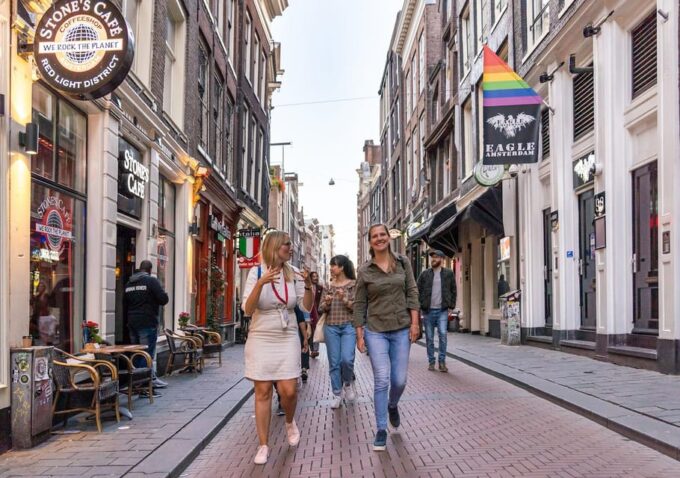 Amsterdam: Red Light Tour Exclusive and Peep Show - Tips for an Enjoyable Tour