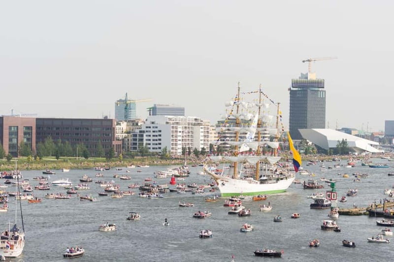 Amsterdam: SAIL 2025 with the Bulldog Boat Smoke cruise - Key Points
