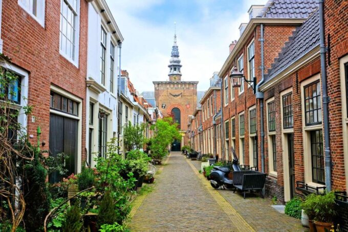 Amsterdam: Skip-the-line Royal Palace Private Guided Tour - Frequently Asked Questions
