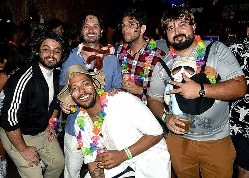 Amsterdam: Social Pubcrawl, Games and get to know eachother - Key Points