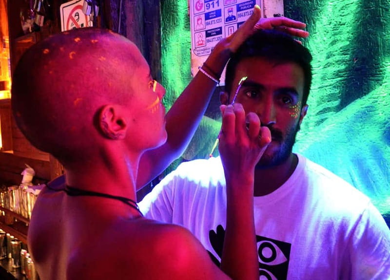 Amsterdam: Social Pubcrawl, Games and get to know eachother - Who Will Love This Tour?