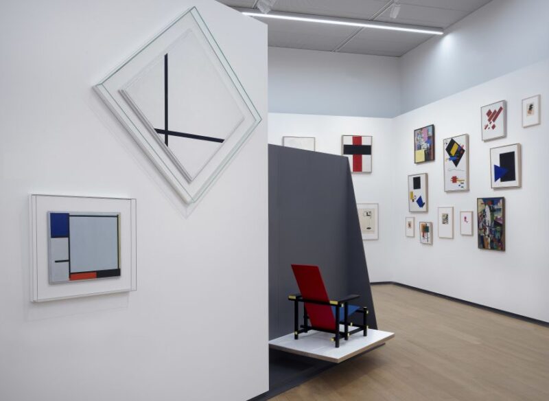 Amsterdam: Stedelijk Museum and 1-Hour Canal Cruise - Canal Cruise Experience