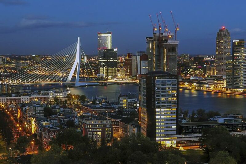 Amsterdam: The Hague, Delft and Rotterdam Private Day Tour - Discovering Delft