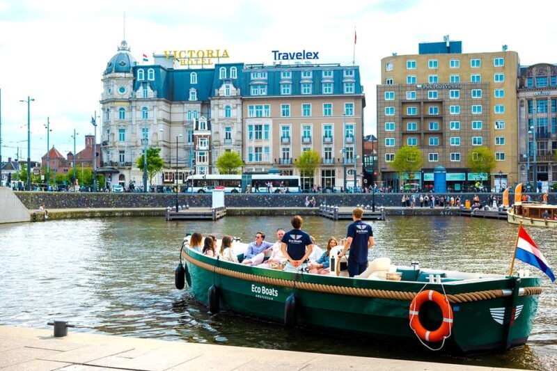 Amsterdam: The Newest Canal Cruise with Drink Option - FAQ