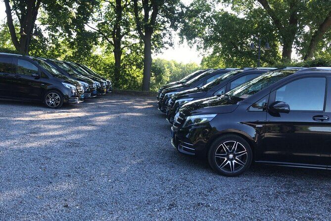 Amsterdam to Schiphol Airport Transfer Comfort & service. - Key Points