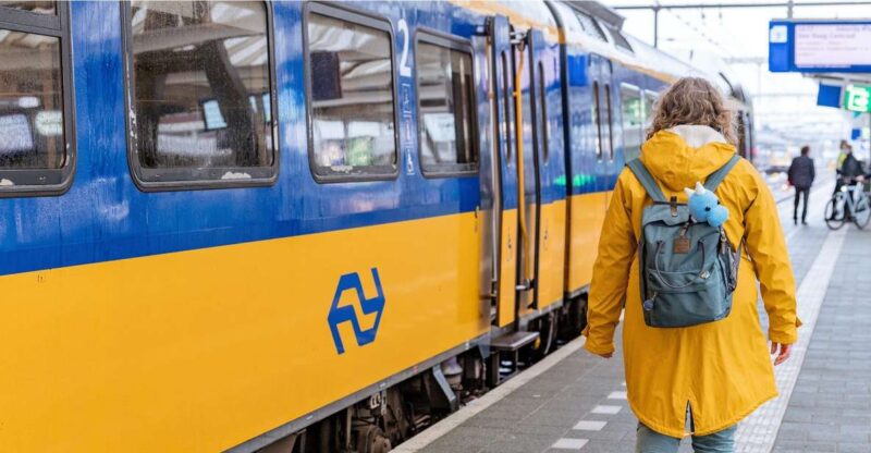Amsterdam: Train Transfer Schiphol Airport From/To Amsterdam - Good To Know