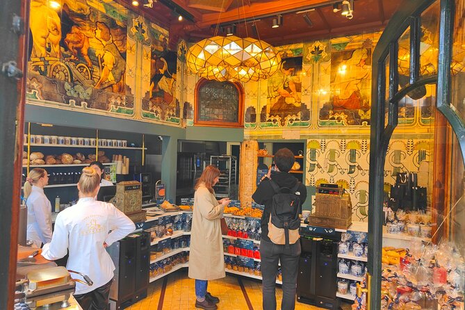 Amsterdam Trending Tastes Food & History Tour With Hollanda Tours - Accessibility and Flexibility