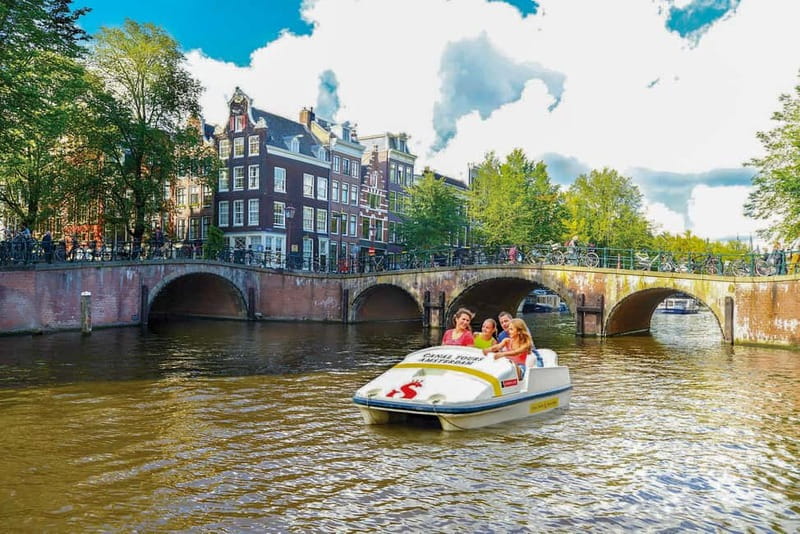Amsterdam: Unique Pedal Boat Experience in the Canals - An In-Depth Look at the Pedal Boat Experience