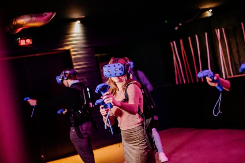 Amsterdam: VR Game Park Free-Roaming Experience - Participant Requirements