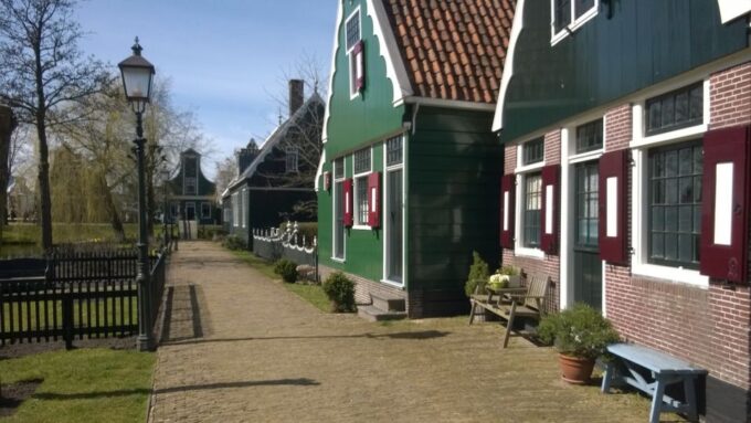 Amsterdam: Zaanse Schans 3-Hour Small Group Tour - Participant Information