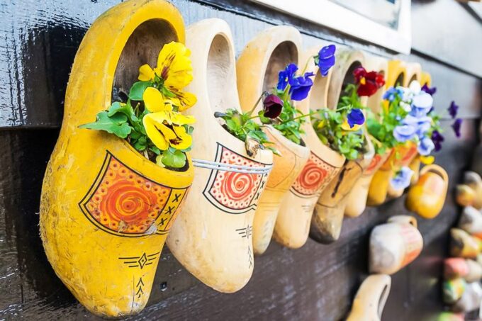 Amsterdam: Zaanse Schans, Edam, Volendam & Marken Bus Tour - Important Information