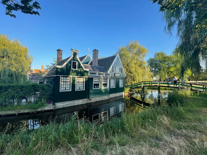 Amsterdam: Zaanse Schans Windmills Guided Tour - Who Should Sign Up?