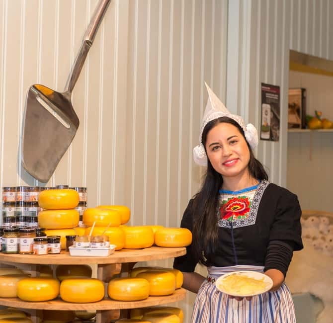 Amsterdam: Zaanse Schans windmills & Volendam Guided Tour - Who Is This Tour Best For?