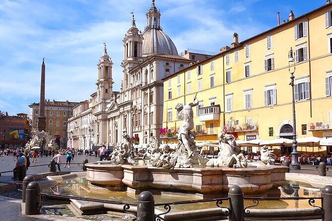 An Immersive Walking Tour in Rome - Exploring Rome with a Guided Walk