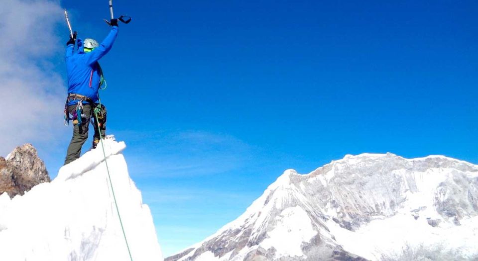 Ancash: Mountaineering to the Mountain Vallunaraju |2D-1N| - Pricing and Booking Details