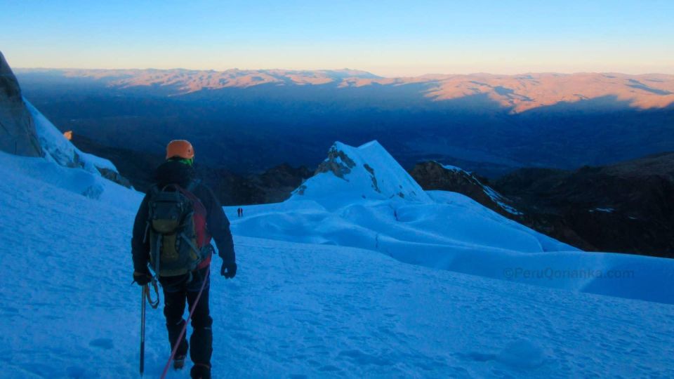 Ancash: Mountaineering to the Mountain Vallunaraju |2D-1N| - Included Amenities and Equipment