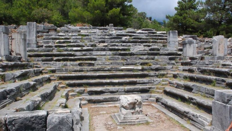 Ancient Agora: E-Ticket w/Treasure Hunt Tour on your phone - Who Should Consider This?