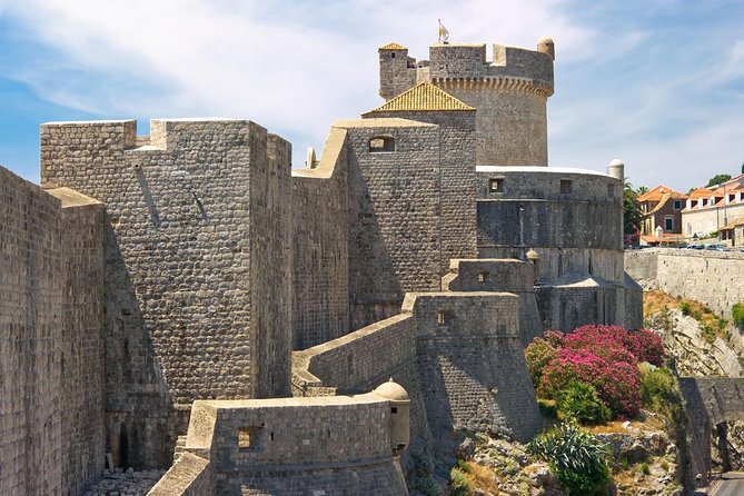Ancient City Walls & Wars Walking Tour - Historical Insights