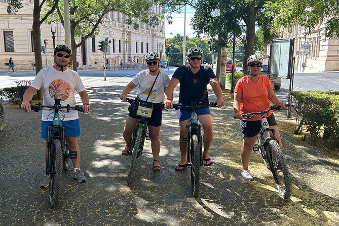 Ancona E-Bike Guided Tour - Palazzo degli Anziani and Piazza del Plebiscito: Symbols of Independence