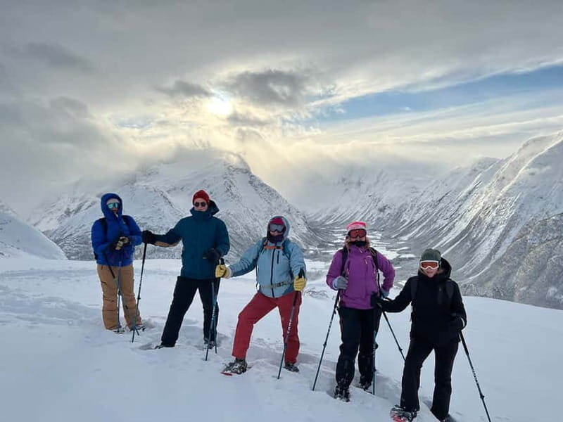 Åndalsnes: Nesaksla Snowshoeing Tour with Gondola Ticket - An Overview of the Experience