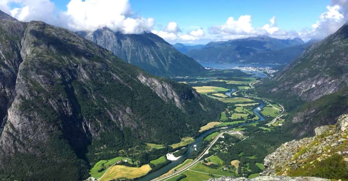 Åndalsnes - Trollstigen & Trollwall Audio Guid Bus Tour - FAQ
