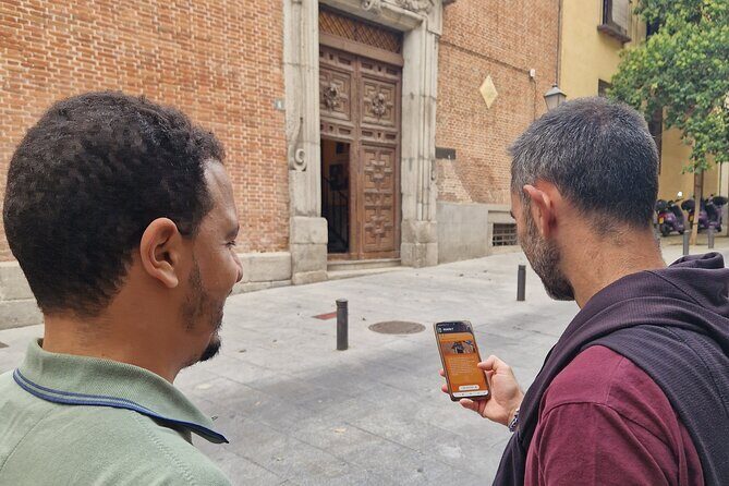 Andalusian Urban Escape - Visual and Interactive Elements