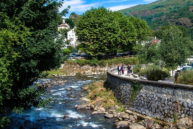 Andorra, France and Spain: The Original Three Countries Tour - Local English-Only Guide