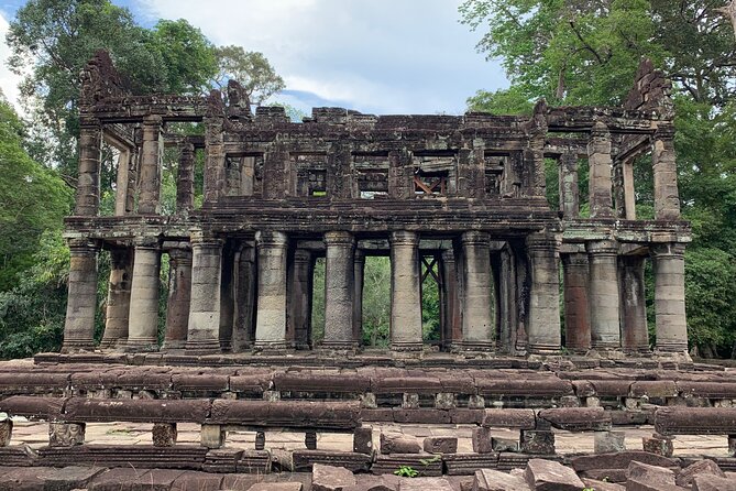 Angkor Wat 2-Day With Banteay Srei and Local Foods Tasting - Local Foods Tasting Experience
