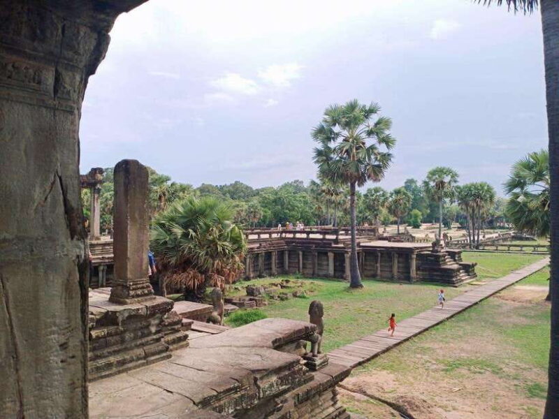 Angkor Wat, Angkor Thom, and Ta Prohm Day Trip with Sunset - Key Points
