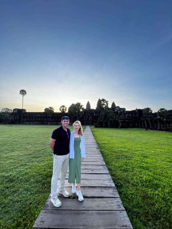 Angkor Wat Bike Tour with Lunch Included - Key Points