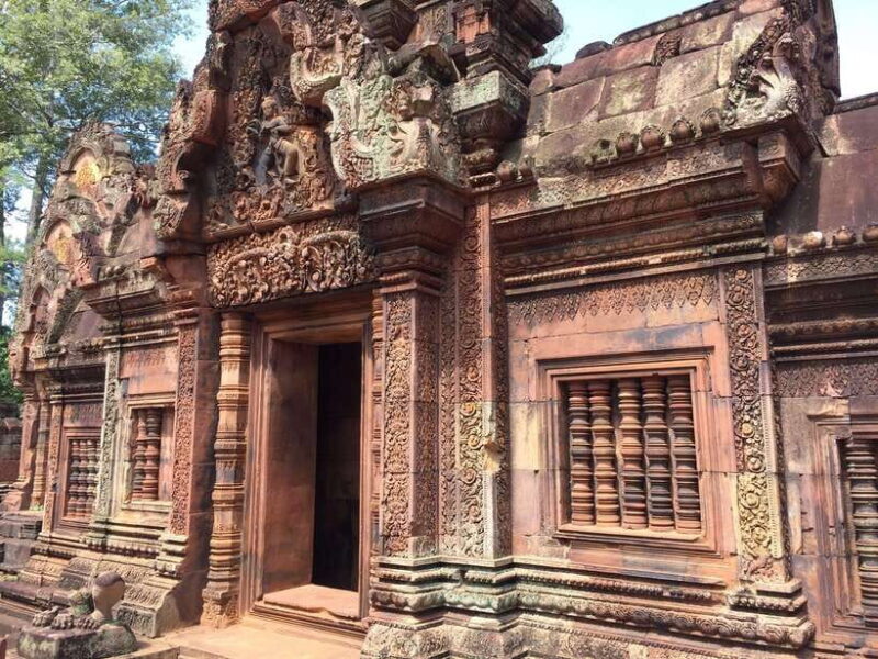 Angkor Wat, Small Circuit Private Tour with Banteay Srei - What to Expect on a Typical Day