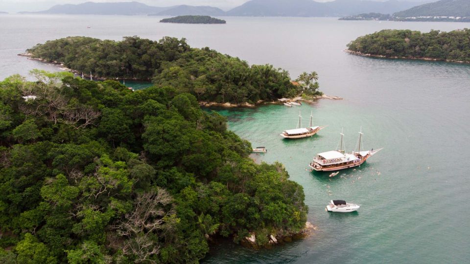 Angra Dos Reis: Boat Tour in Ilha Grande and Blue Lagoon - Highlights of the Boat Tour