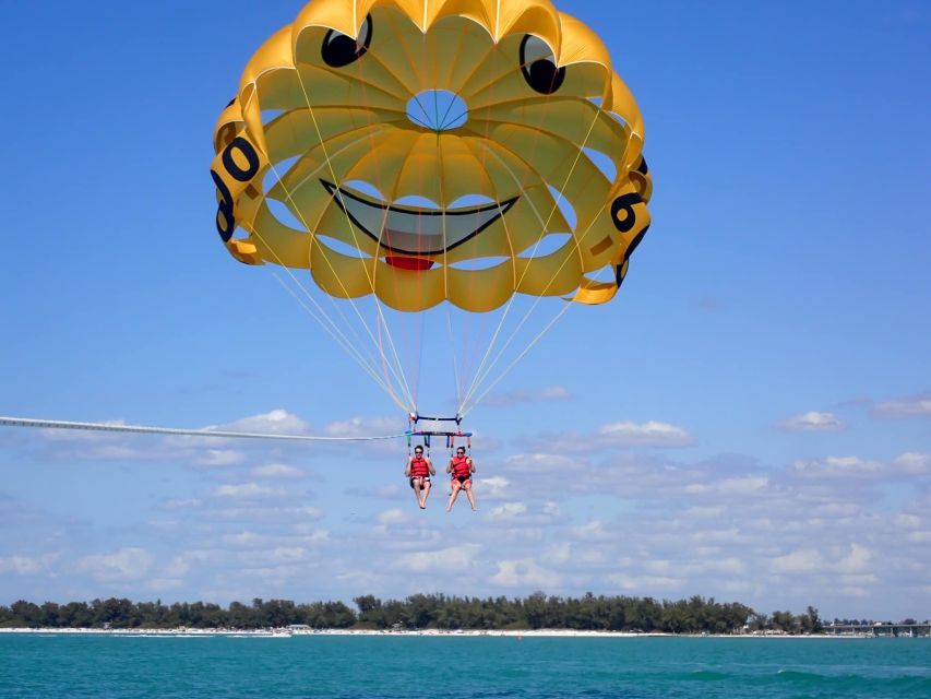 Anna Maria Island and Bradenton Beach: Parasailing Tour - Tandem and Triple Flight Options