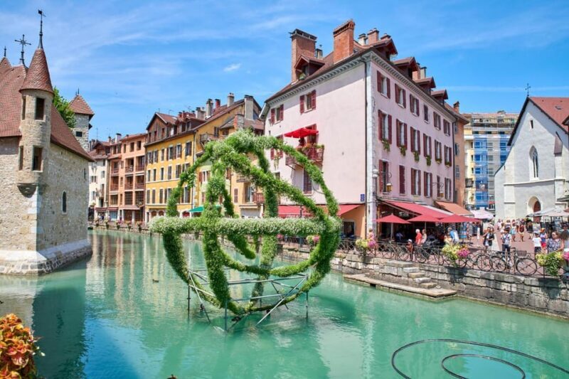 Annecy: 2-hour Best Intro Walking Tour with a Local - Key Points
